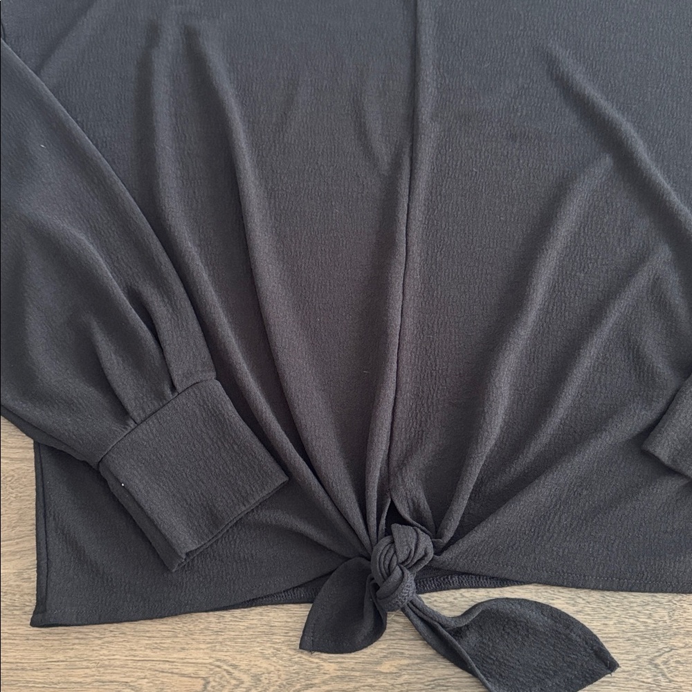 H&M blouse - Picture 2 of 8